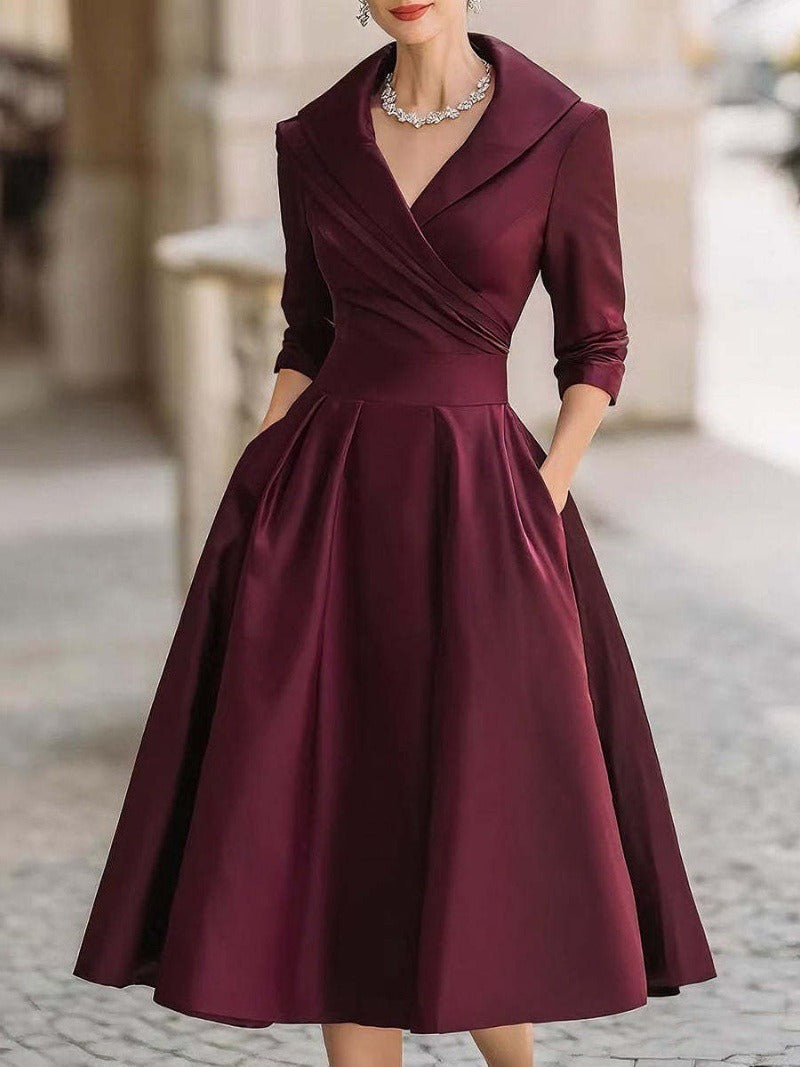 Kvinne elegant omslagskjole med peplum og praktiske lommer Skjora
