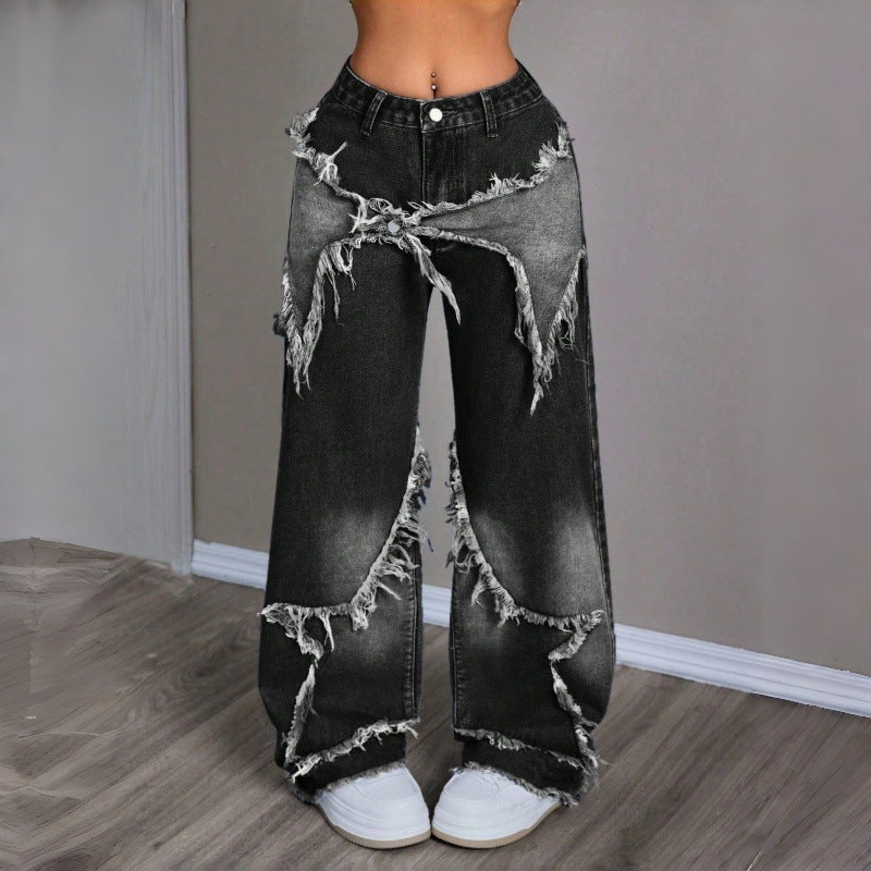 Damebredde jeans i moderne destroyed-look med frynsete detaljer Skjora