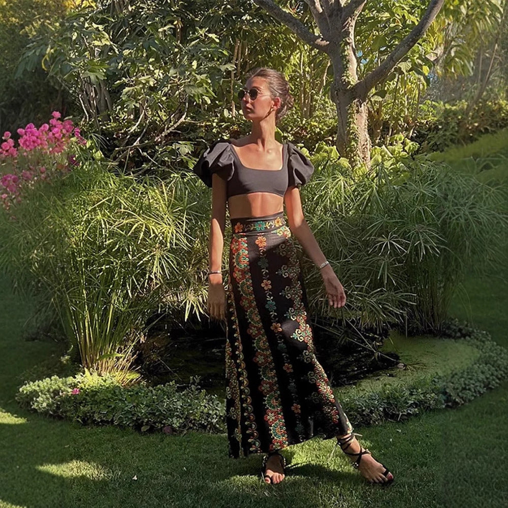 Dame To-delt Outfit med kort topp og floral maxiskjørt Skjora