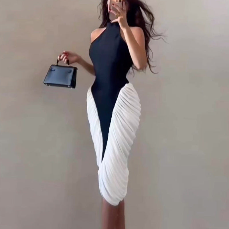 Dame figursydende Midi-Kjole med asymmetrisk design Skjora