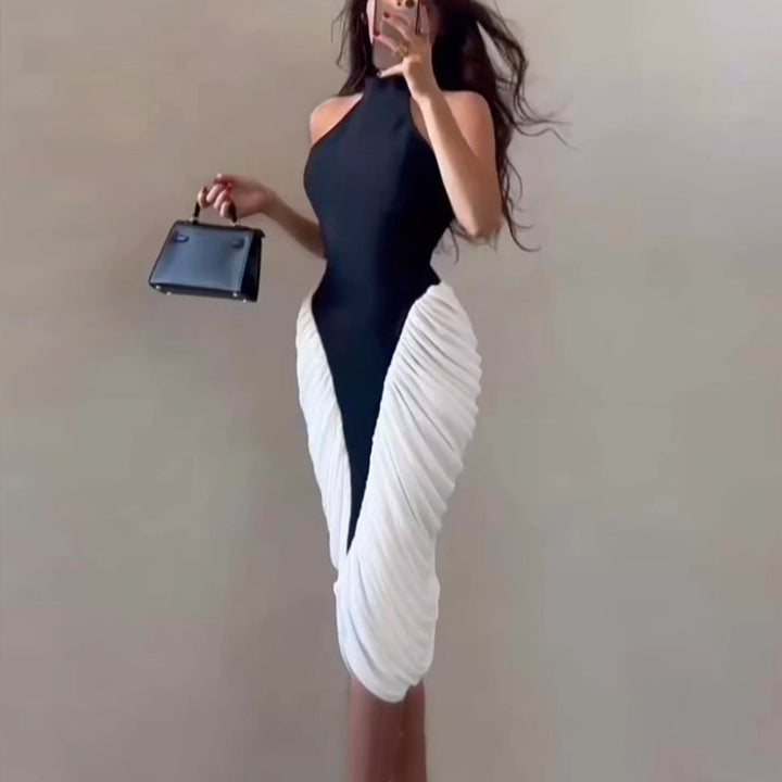 Dame figursydende Midi-Kjole med asymmetrisk design Skjora