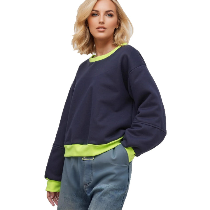 Kvinnelig casual sweatshirt med kontrasterende mansjetter og moderne snitt Skjora
