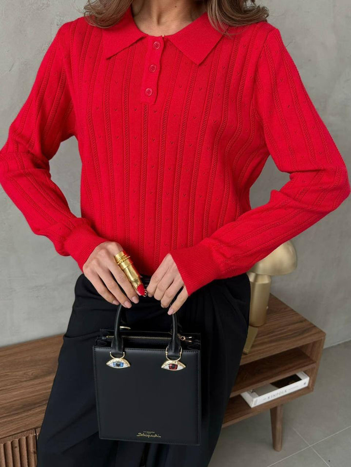 Dame strikkegenser med elegant krage og strukturelt design Skjora