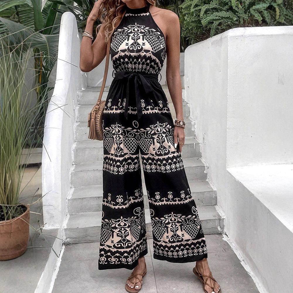 Dame jumpsuit med elegant halterdesign og stilige mønsterdetaljer Skjora
