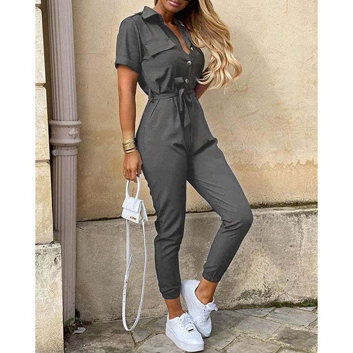 Dame elegant jumpsuit med innsvingt snitt og praktiske lommer Skjora