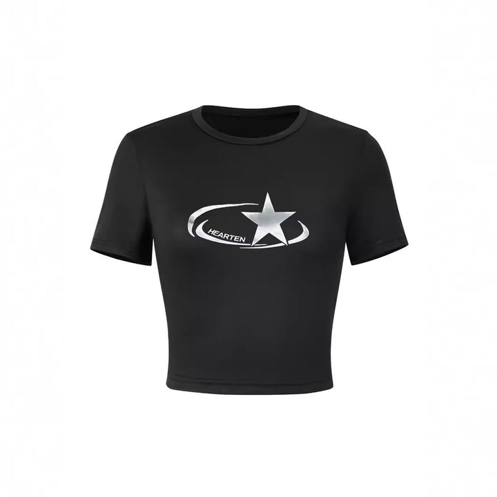 Dame Crop-T-shirt med glinsende stjernemotiv og figurnær passform Skjora