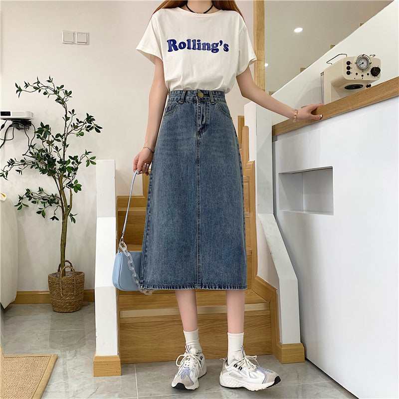 Kvinnelig Lang Denim Skjørt med Høy Kutt og Dekorative Sømmar Skjora