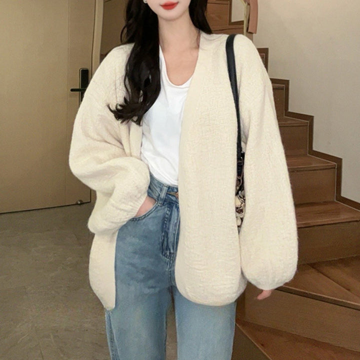 Kvinners oversized strikket cardigan med en avslappet fasong Skjora