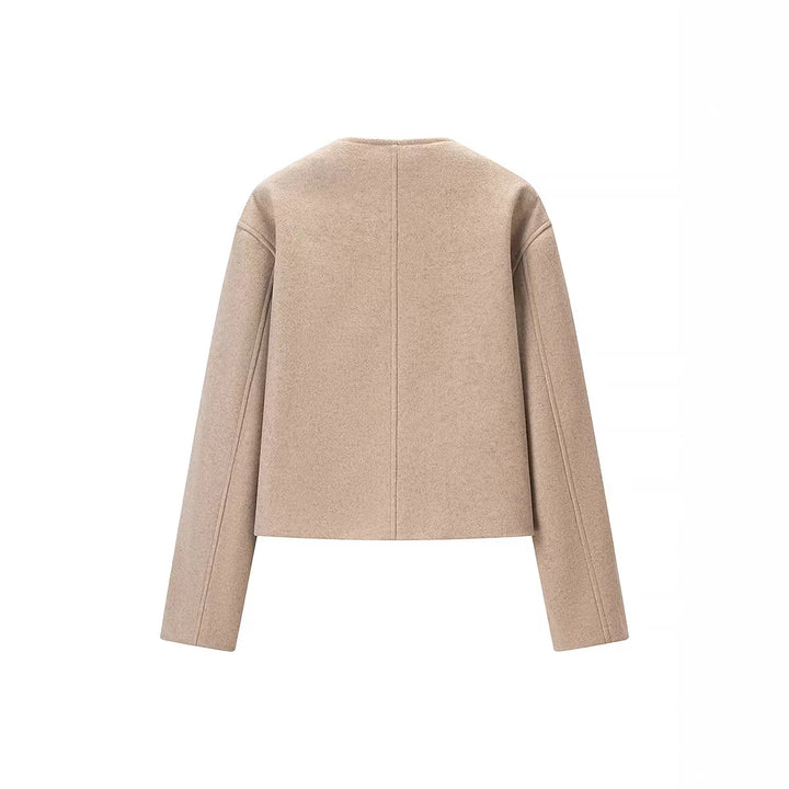 Kvinne Stilig Kort Jakke med Asymmetrisk Snitt og Knappe Design Skjora
