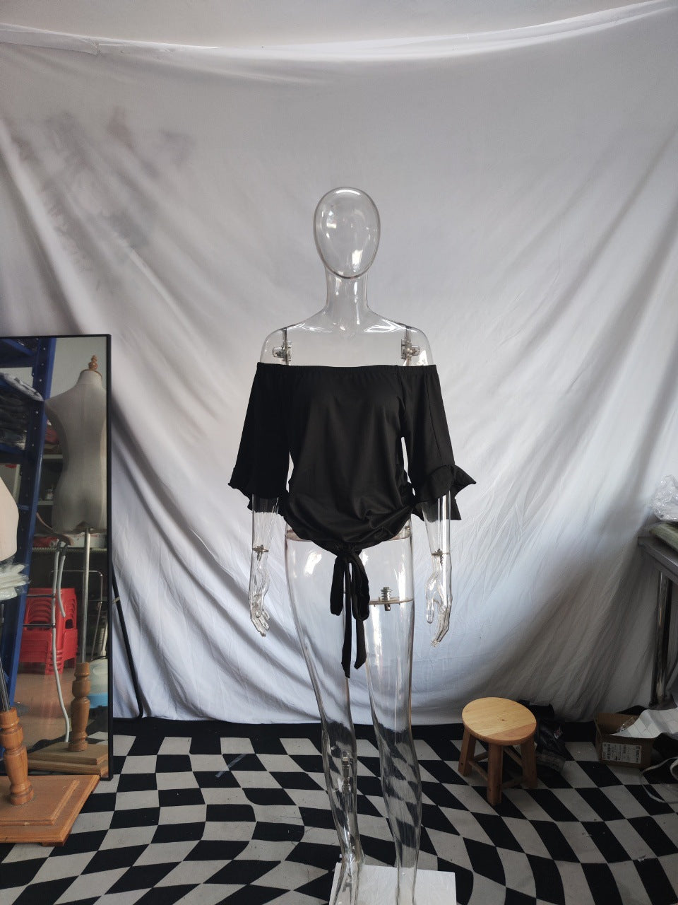 Dame Off-Shoulder-bluse med volangdetaljer og midjebinding Skjora