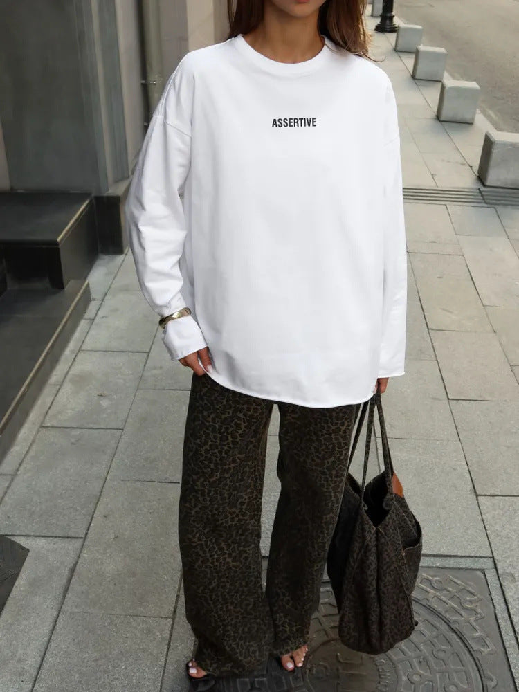 Kvinnes avslappet oversized genser med trykkdesign Skjora