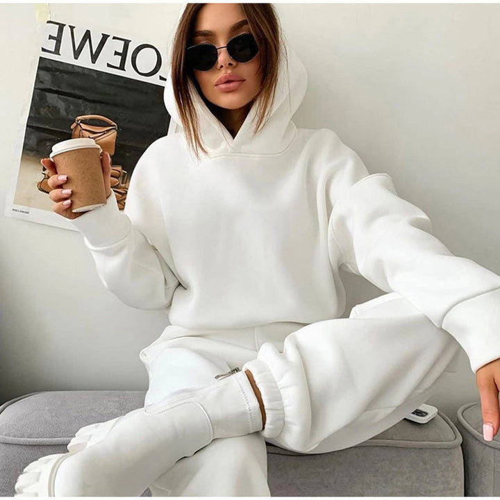 Kvinnenes stilige sweatshirt-outfit med en koselig passform og praktiske lommer Skjora