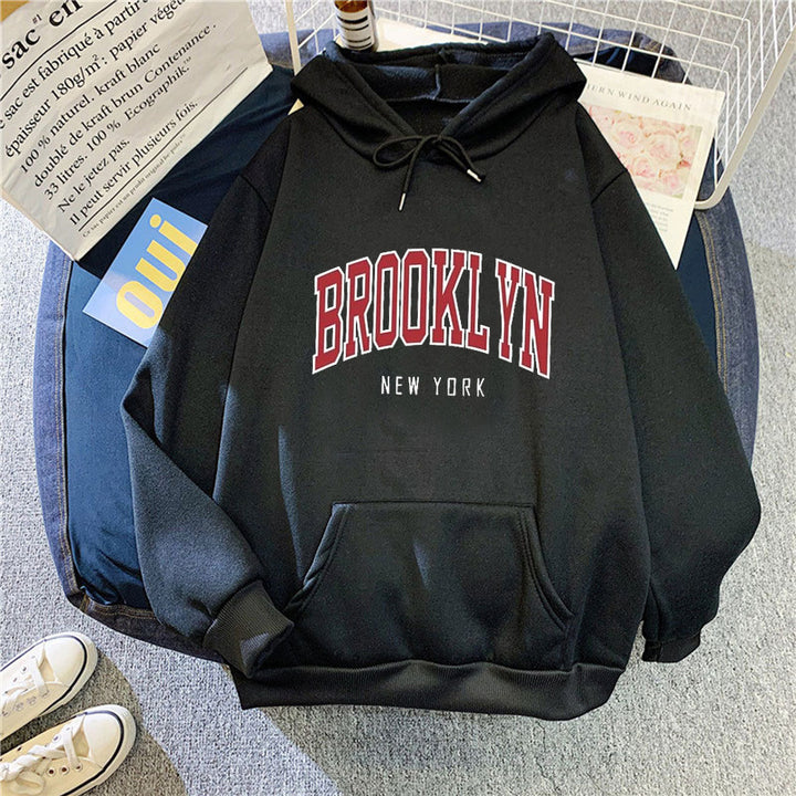 Damen Kapuzenpullover mit stylischem Brooklyn-Print Skjora