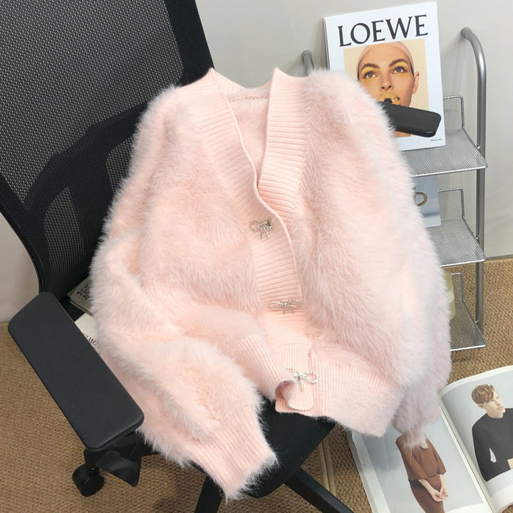 Kvinne Fluffy Cardigan med Elegant Knappdekorasjon Skjora
