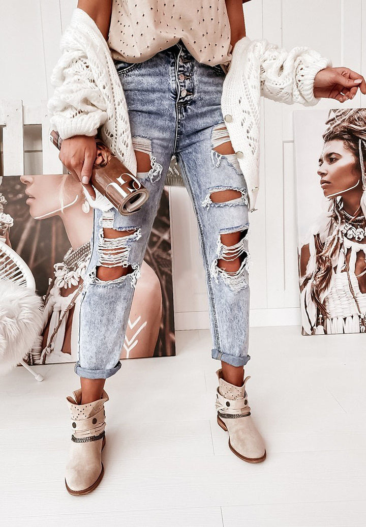 Kvinners ødelagte jeans i avslappet boyfriend-snitt med høy midje og detaljer Skjora