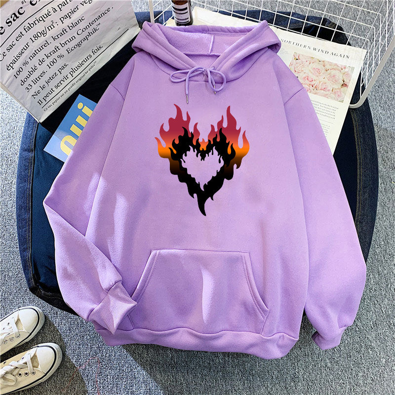 Dame hettegenser med kreativt flammehjerte-design Skjora