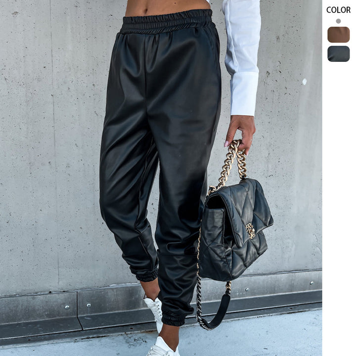Kvinnelige behagelige joggebukser i sporty stil med elastisk liv og lommer Skjora