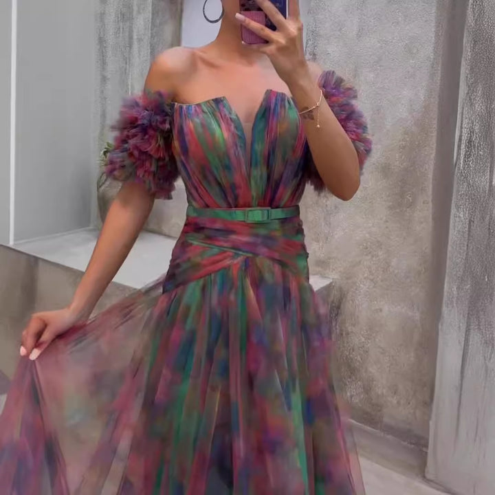 Damer Elegant Maxi Kjole med Av-Skuldre Design og Fargerike Volanger Detaljer