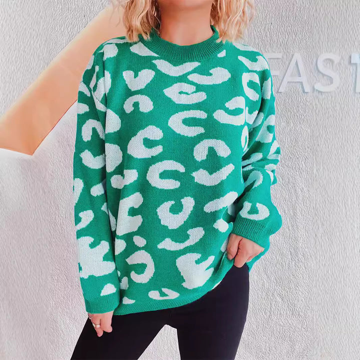 Damer komfortabel oversized genser med moderne leopardmønster og rund hals Skjora