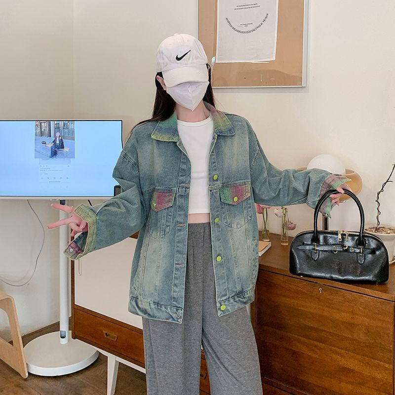 Kvinne Oversized Denim Jakke med Fargerike Accenter Skjora