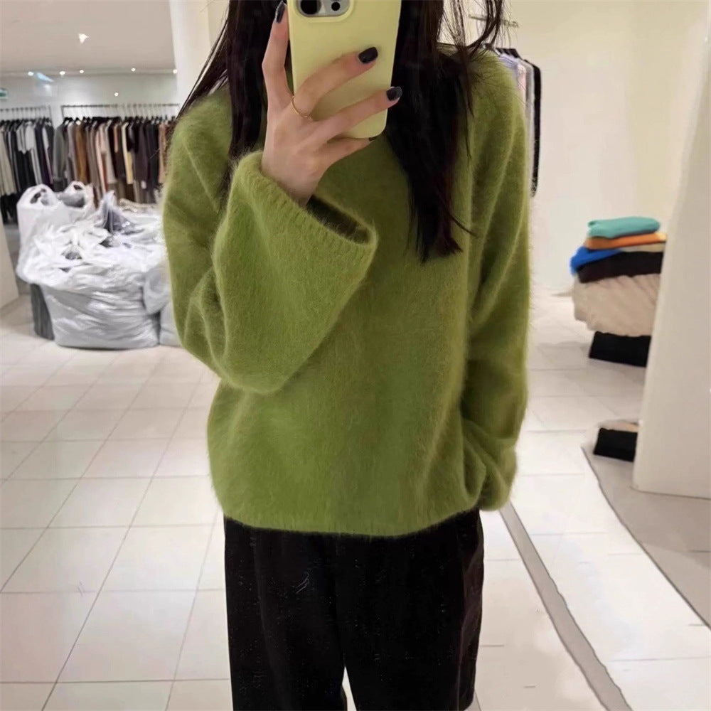 Kvinners fluffy genser med oversized snitt laget av mohairull Skjora