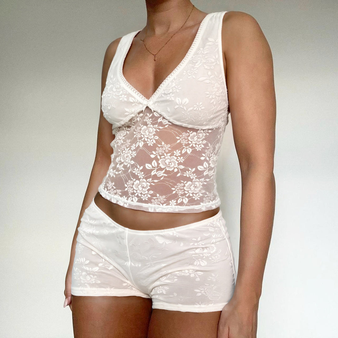 Dame pyjamasett i blonder med delikate detaljer Skjora