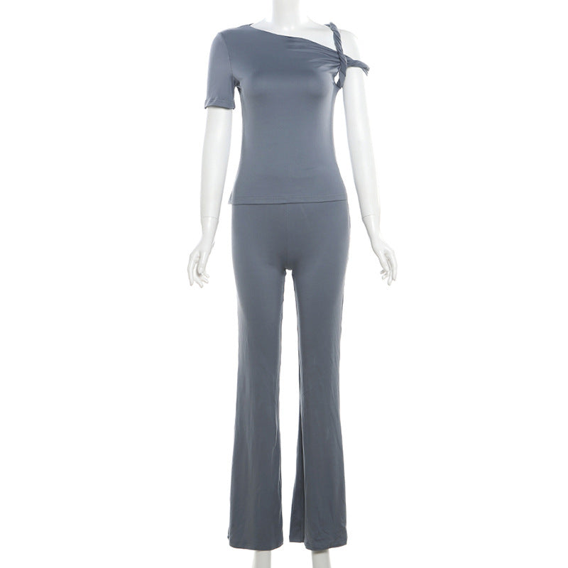 Dame Elegant Eintdeler med asymmetrisk snitt og smakfull detalj Skjora