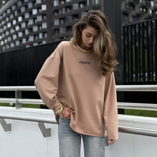 Dame Oversized Sweatshirt med iøynefallende tekst Skjora