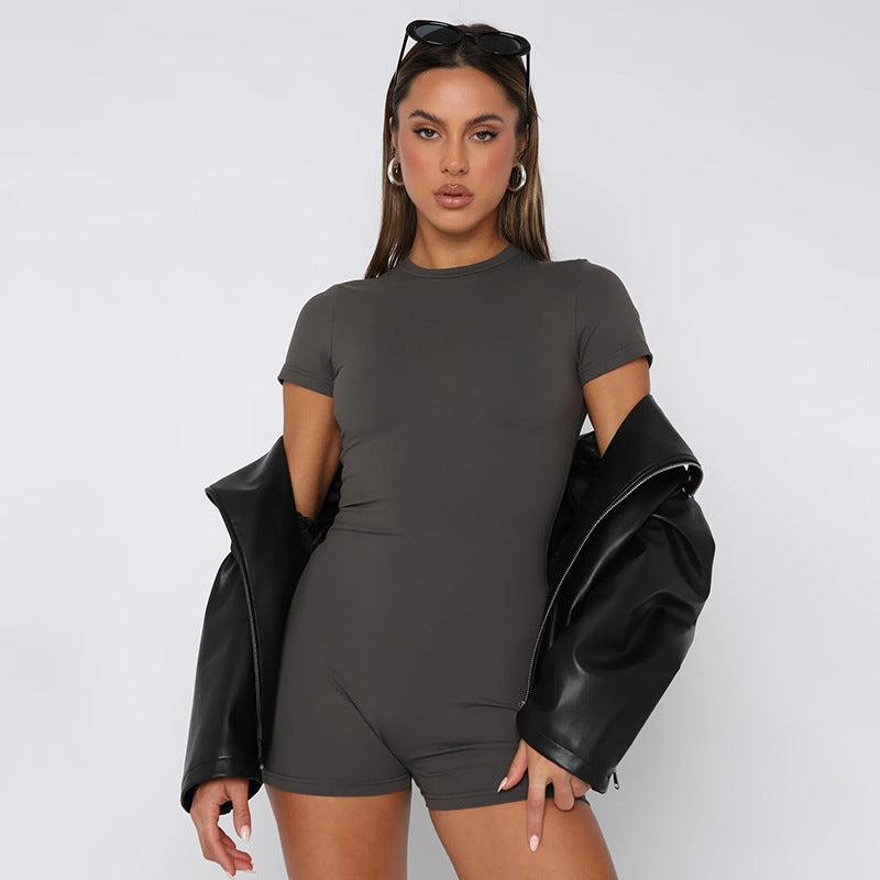 Dame jumpsuit med figurtilpasset snitt og kortermet design Skjora