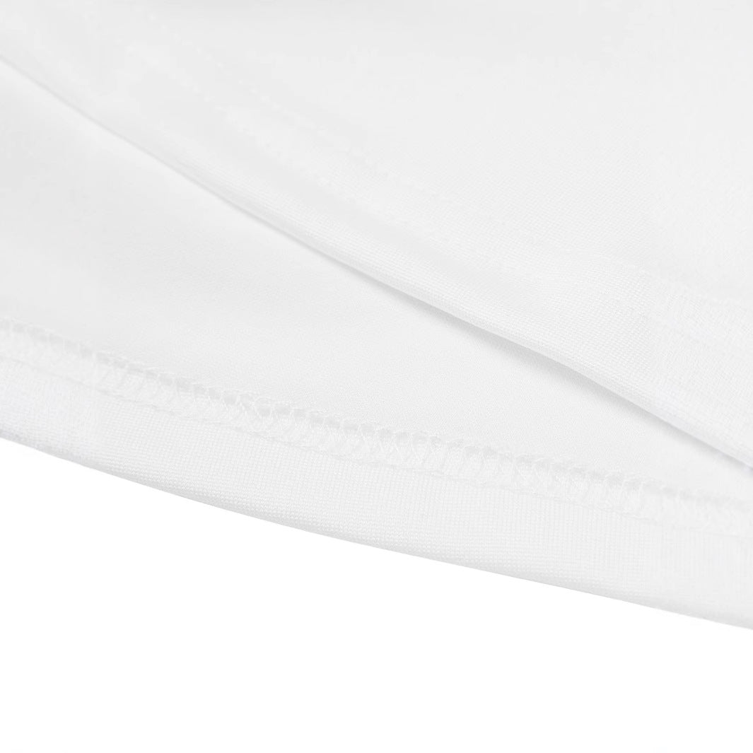 Dame Cropped-Topp med kreativt skjell-design og leken tekst Skjora