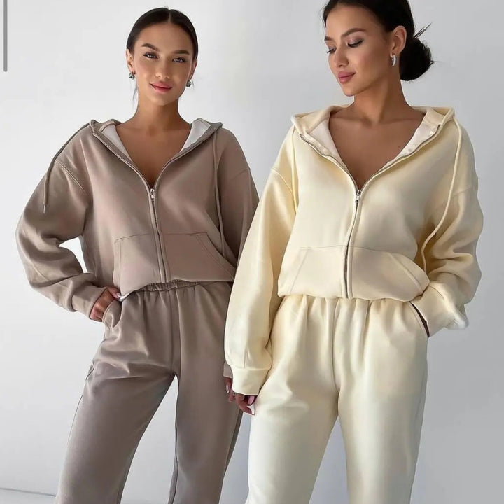 Kvinne behagelig fleece jumpsuit med glidelås Skjora