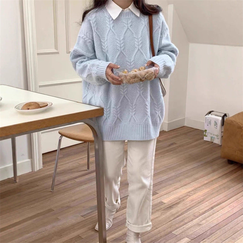 Women's knitted sweater with cable design and casual fit Skjora