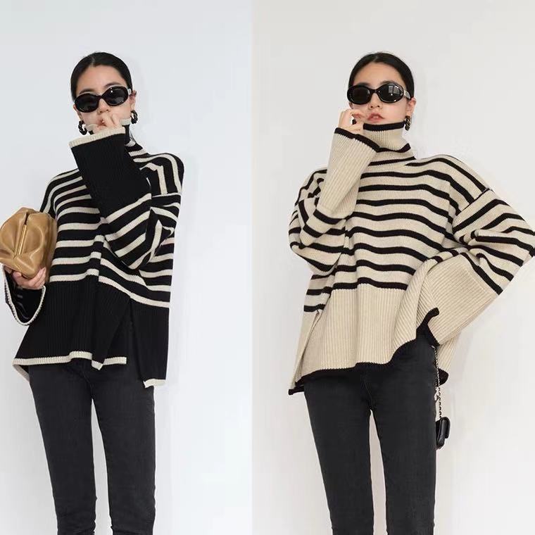 Kvinnes chunky strikket turtleneck genser med maritim stripemønster og avslappet snitt Skjora