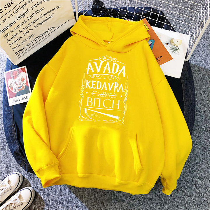 Kvinnehettegenser med kreativ grafisk design Skjora