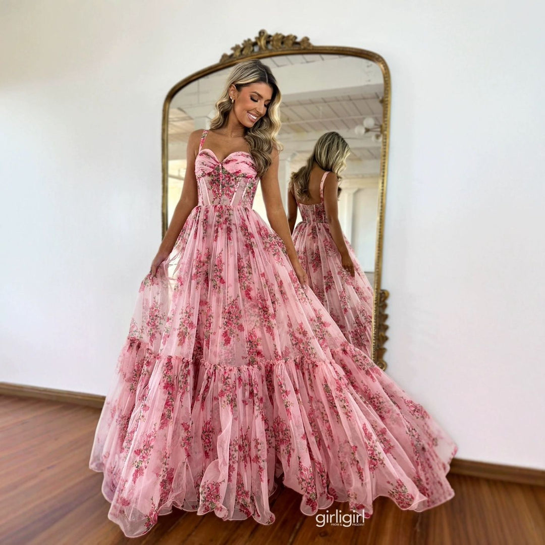 Dame elegant maxi kjole med blomster volanger detaljer og skreddersydd silhuett