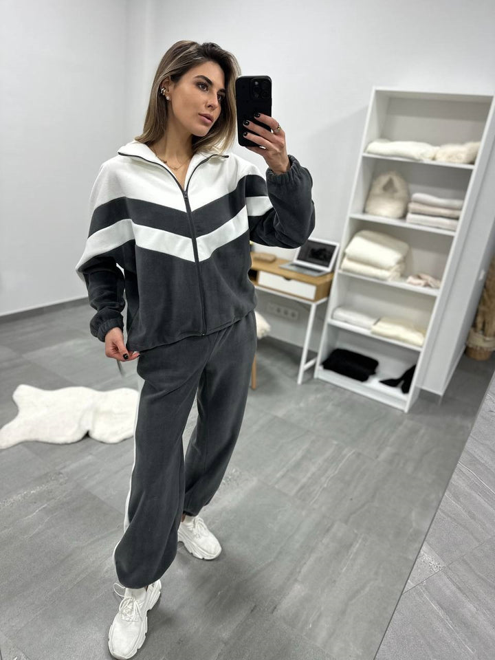 Kvinne kort tracksuit med kontrastfarge aksenter Skjora