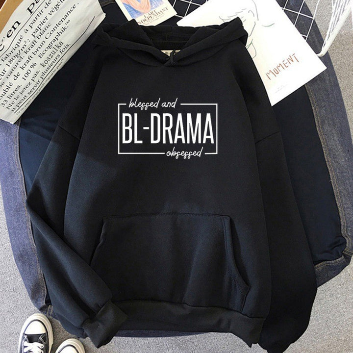 Dame hoodie med moderne statementtrykk Skjora