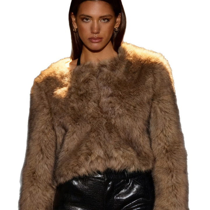 Damer faux fur-jakke med luksuriøs finish og stilig snitt Skjora