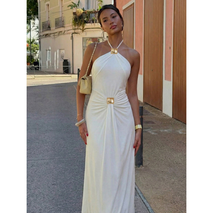Dame Elegant aften kjole med halterneck design og figurtilpasset silhuett Skjora