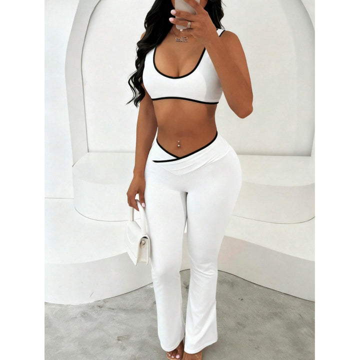Women's Sporty Two Piece Set with Crop Top and Flared Leggings Skjora