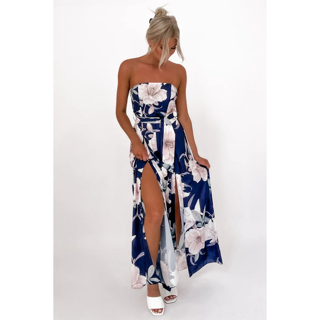 Kvinne maxi kjole med blomstertrykk og splitt Skjora