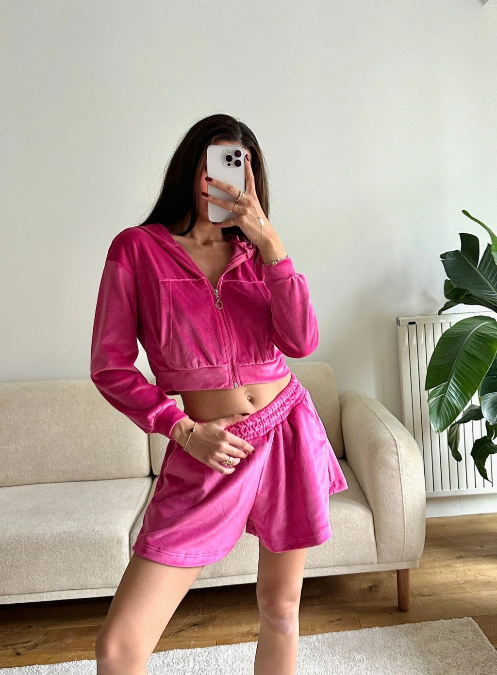 Kvinne sporty velour cropped sett med glidelås og elastisk midjebånd Skjora