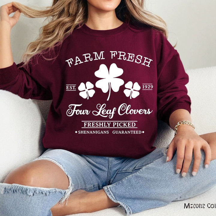 Dames fritidssweatshirt med vintage-inspirert kløvermotiv og komfortabel passform Skjora