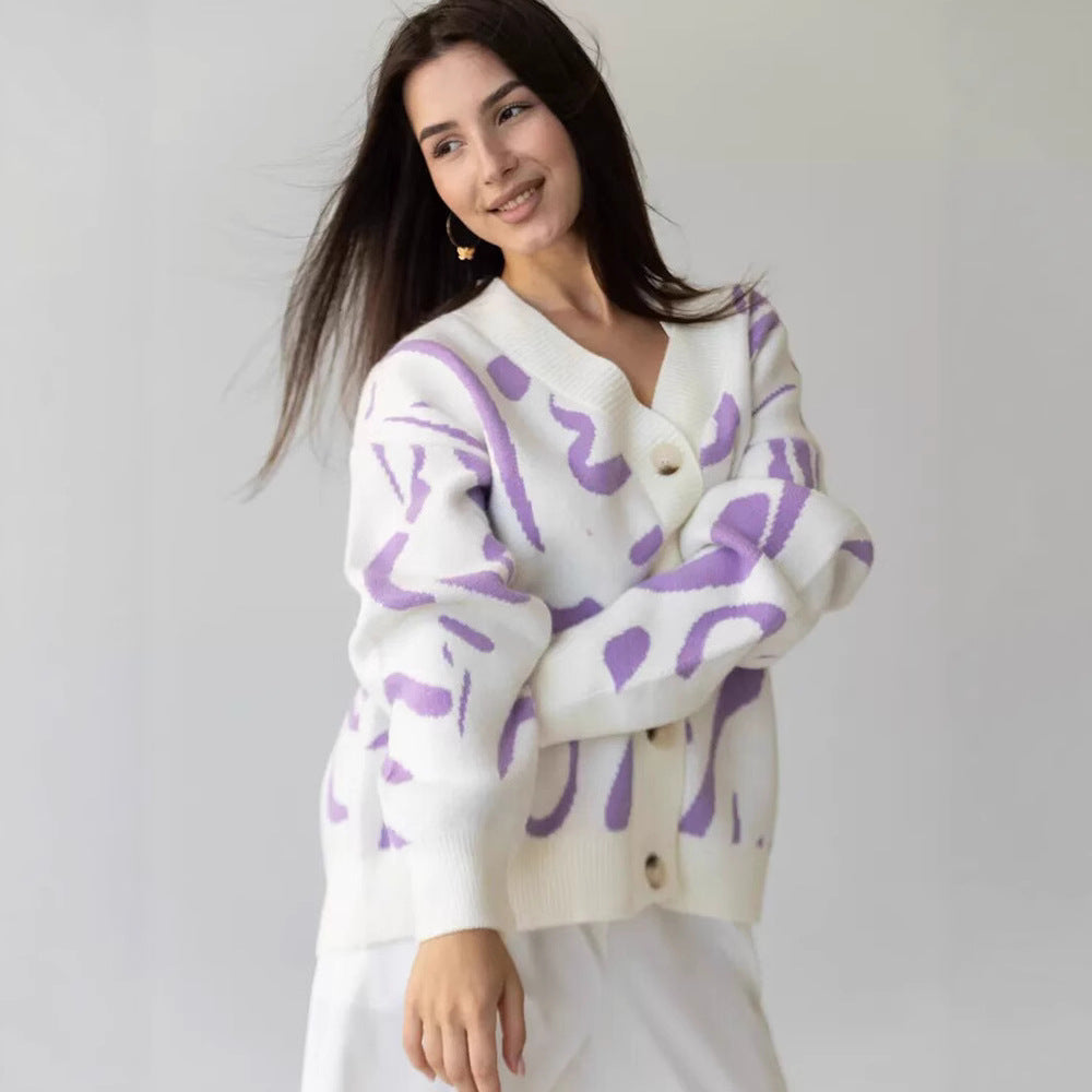 Kvinnens koselige cardigan med elegant mønster Skjora