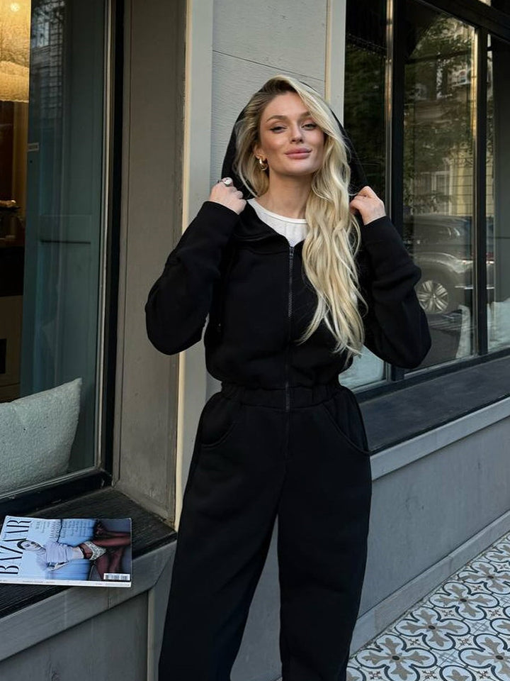 Kvinnes stilige hette joggedress med glidelås og lommer Skjora