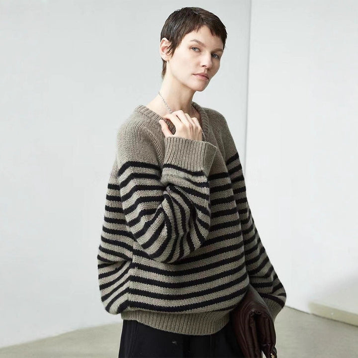 Dame casual V-hals genser med striper Skjora