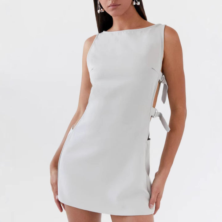Women's Fitted Cocktail Dress with Slim Cut and Elegant Back Cut-out