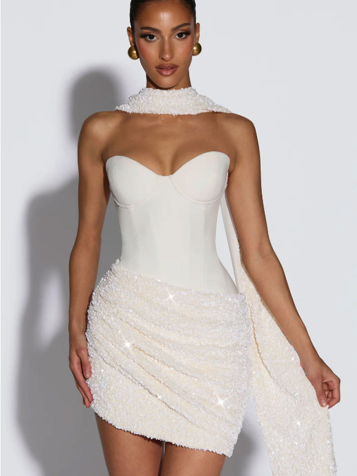 Damer Glamorous Mini Kjole med Figursydde Bustier Top og Imponerende Paljettskjørt Skjora