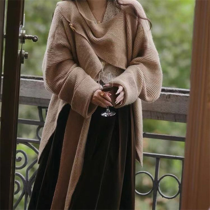 Kvinners casual oversized strikket genser med asymmetrisk snitt og mykt materiale Skjora