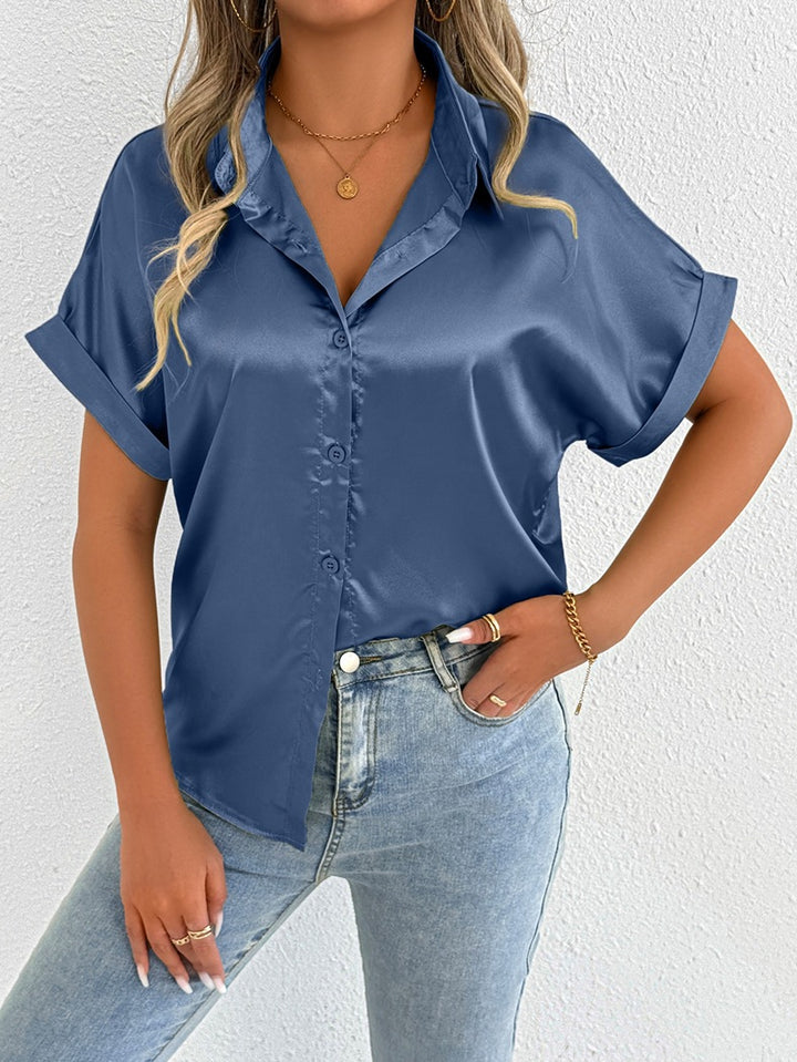 Dame satinbluse med avslappet snitt og elegant krage Skjora